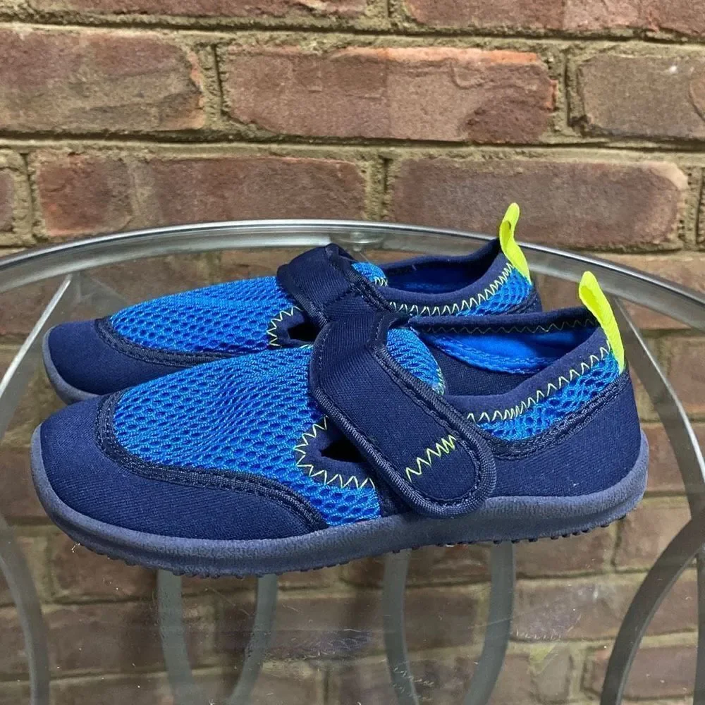 Old Navy Blue Water Shoes Size 10